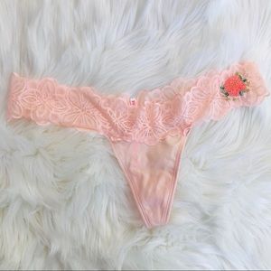 VICTORIA’S SECRET PINK Thong L NWT